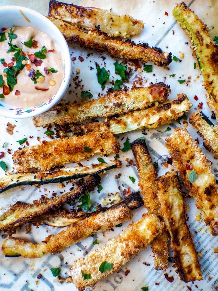 Frites de courgettes et sauce à l'ail