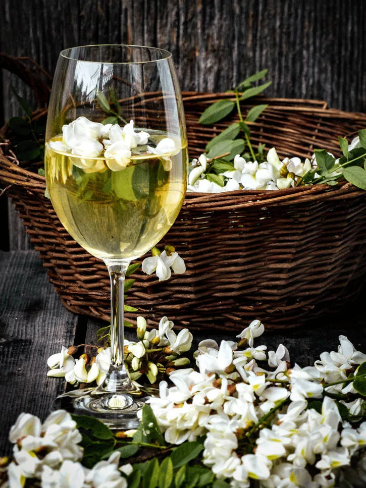 Vin de fleurs d’acacia · Un délicat nectar