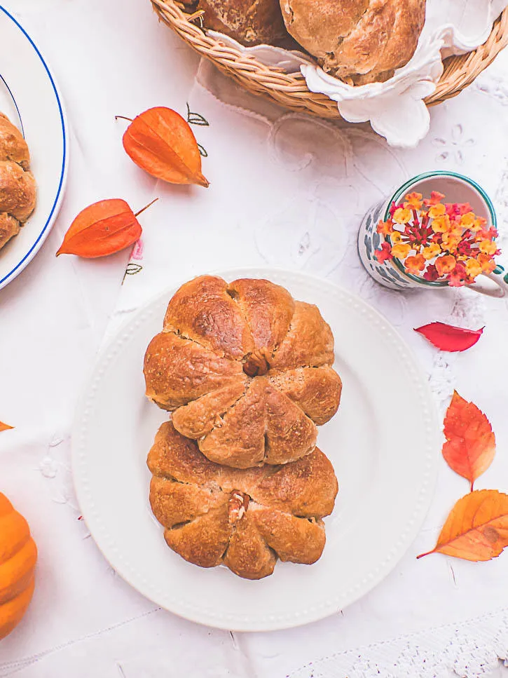 Petits pains à la courge, des pains en forme de citrouille