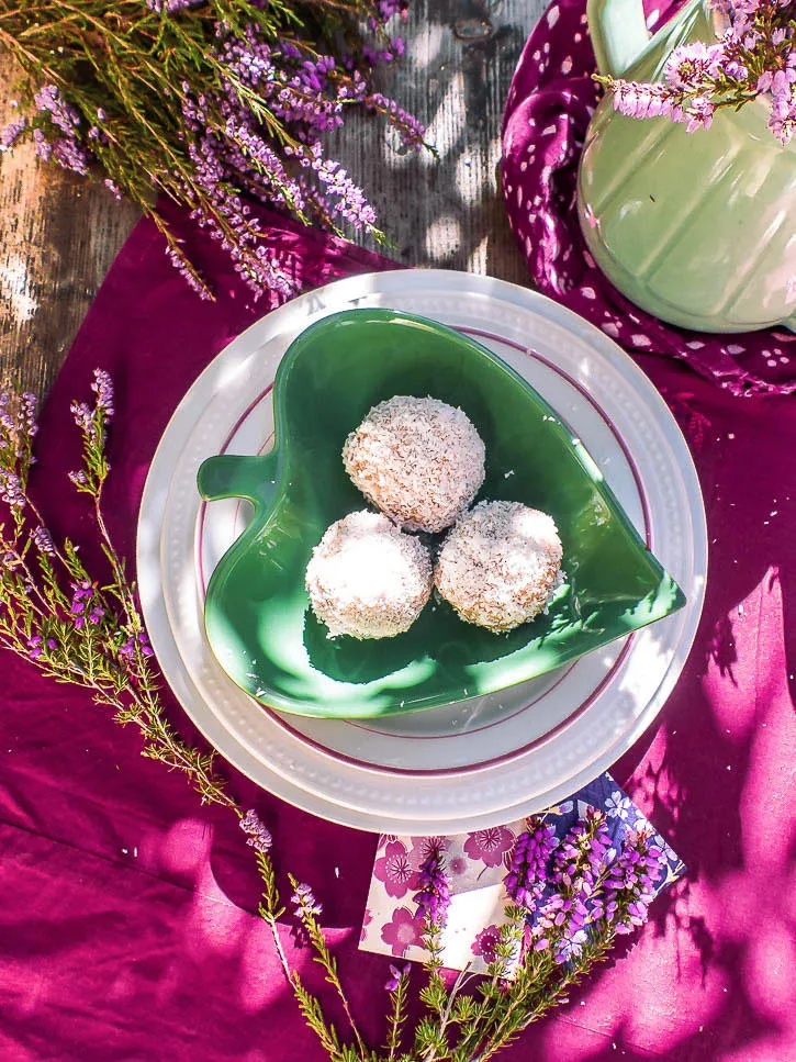Rava Ladoo · Les bonbons indiens à la noix de coco