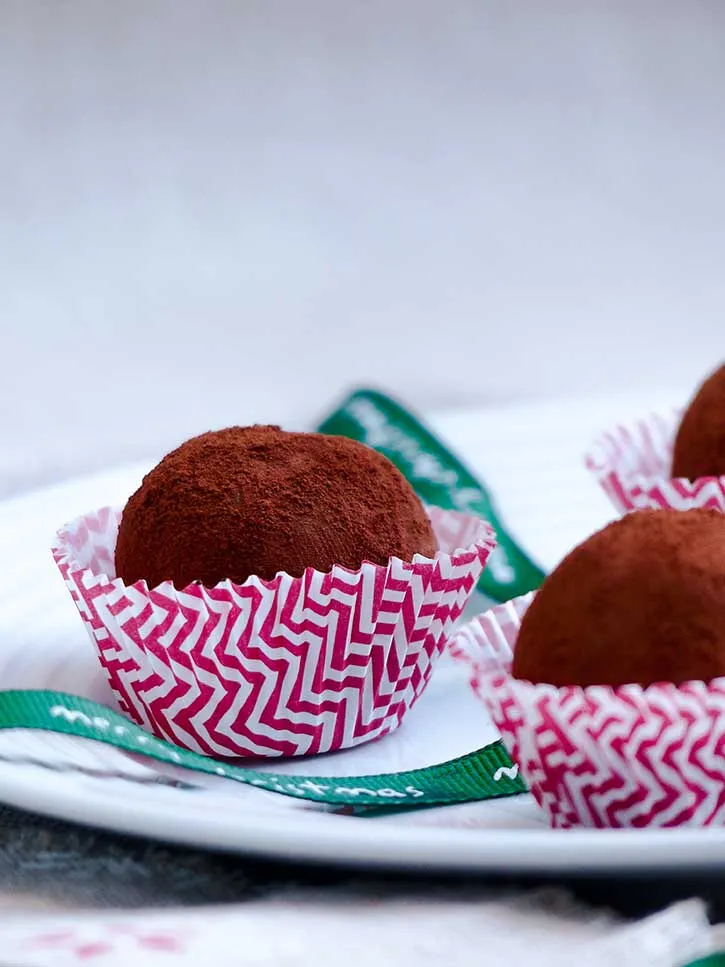 Truffes au chocolat noir, menthe poivrée et citron vert (Vegan)