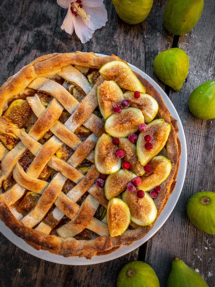 Tarte aux figues fraîches, amandes & épices