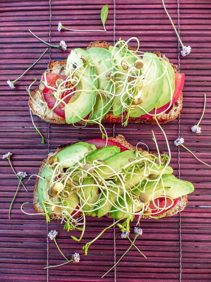 Tartine tomate avocat