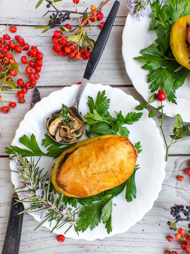 Pommes de terre farcies aux épinards & champignons