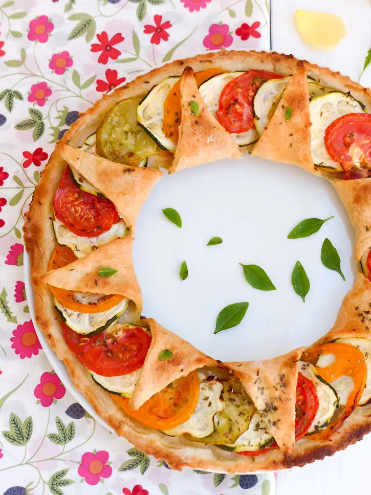 Tarte à la tomate, origan et marjolaine