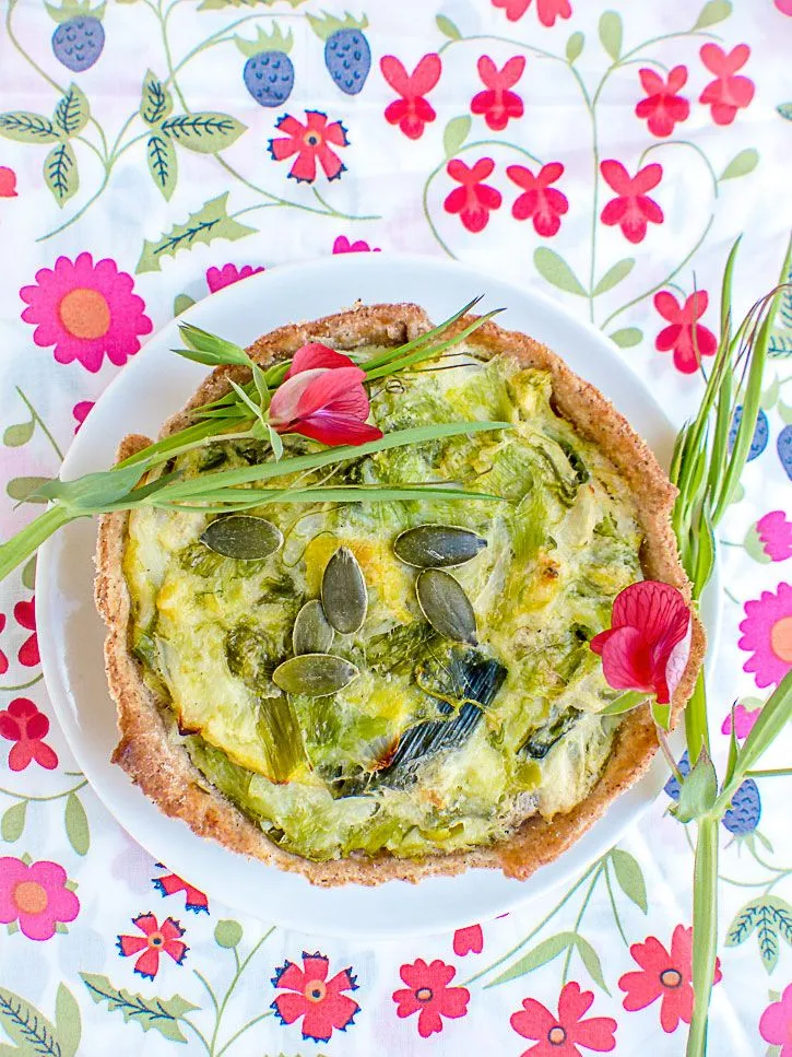 Tarte aux poireaux sauvages sans gluten