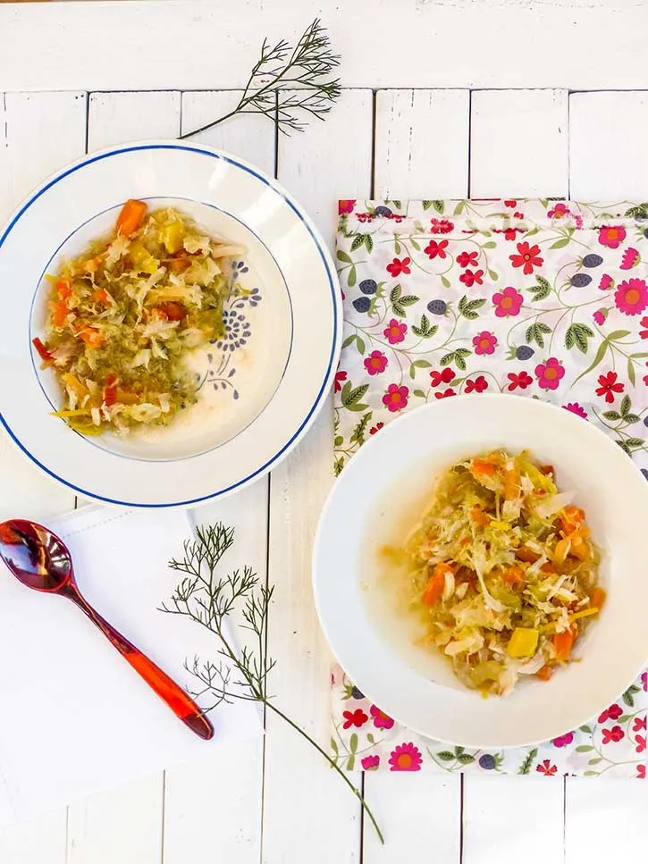Soupe au chou et curcuma frais